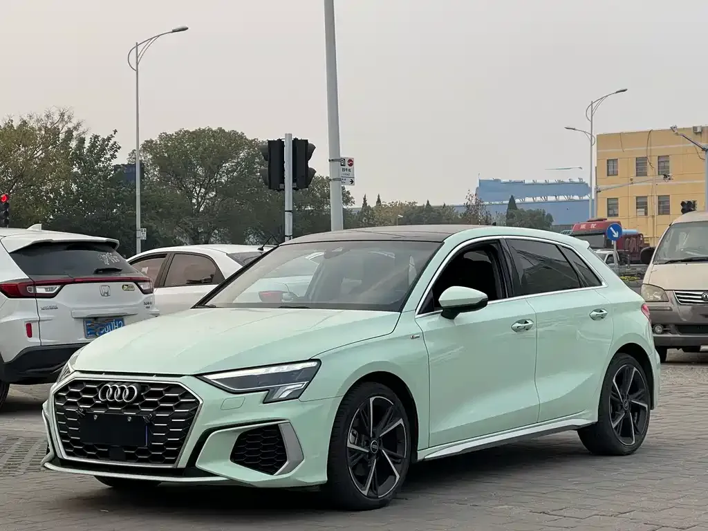Audi A3 — фото 1