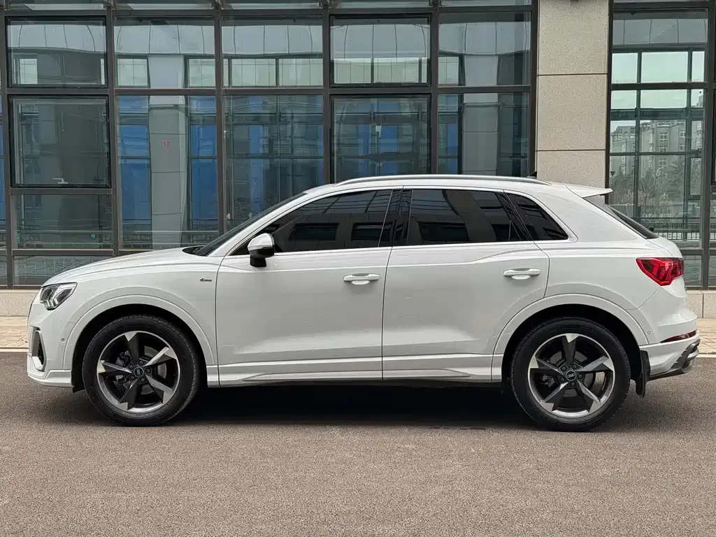Audi Q3 2022 из CN, фото 8