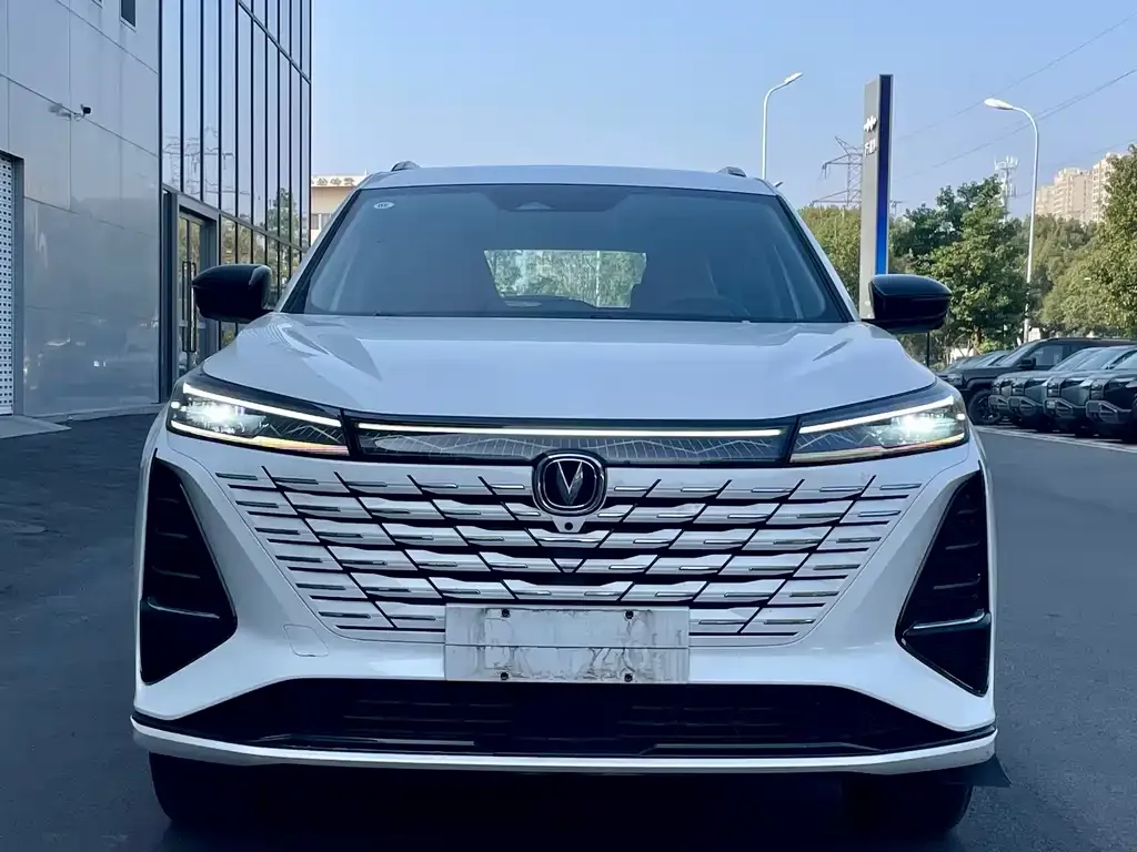 Changan CS75PLUS 2024 из CN, фото 1