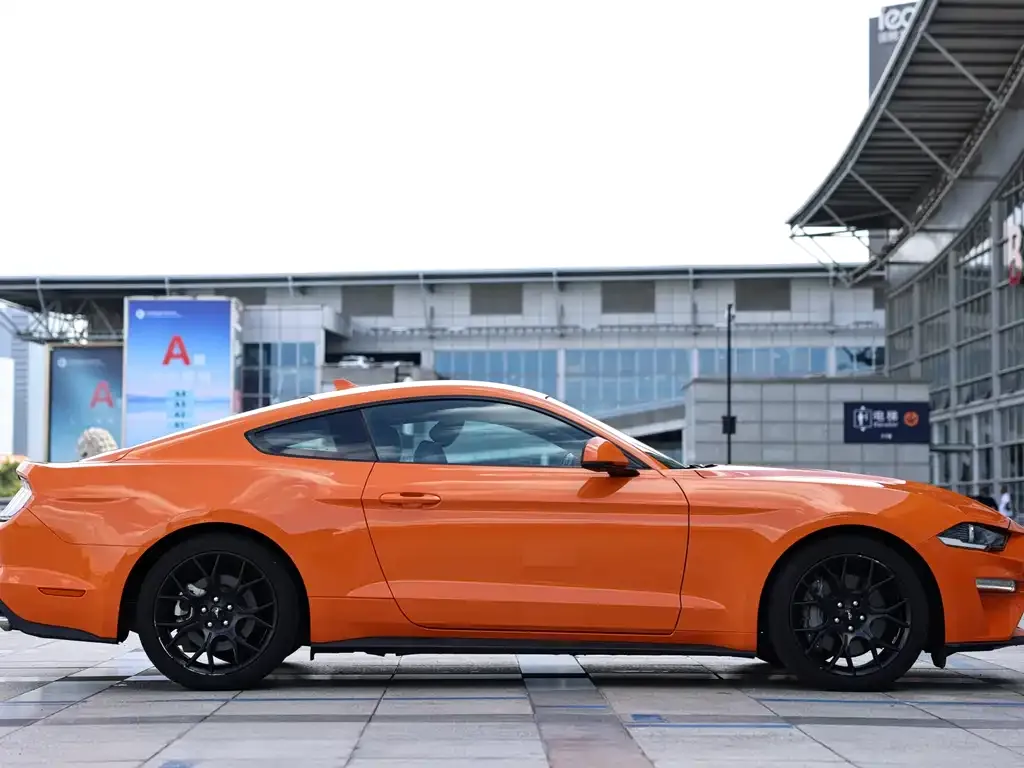 Ford Mustang 2022 из CN, фото 10