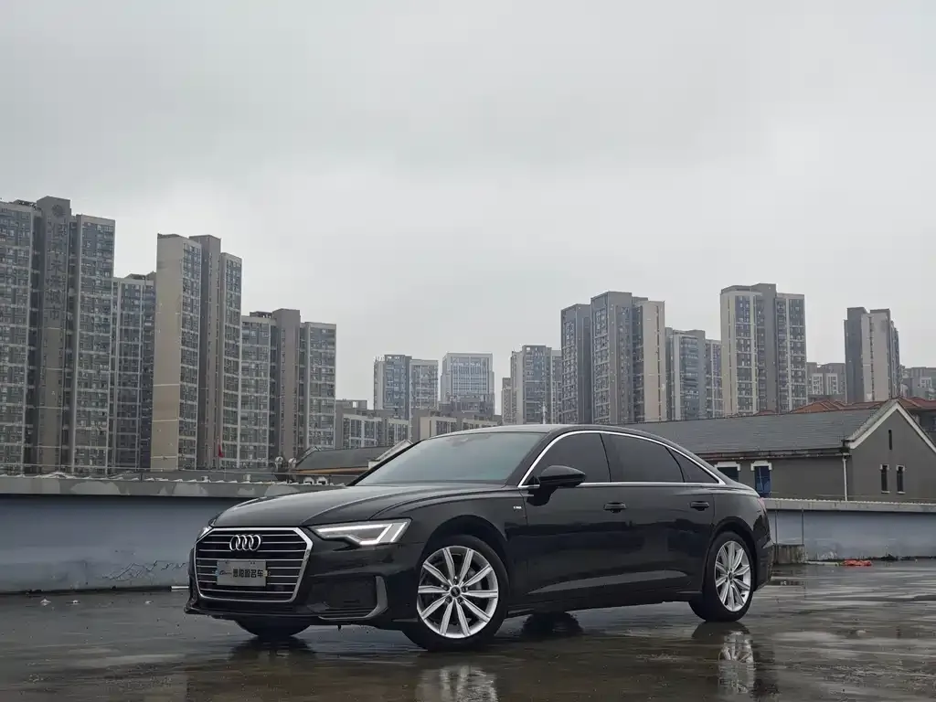 Audi A6L — фото 1