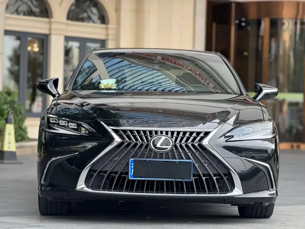 Lexus ES — фото 7