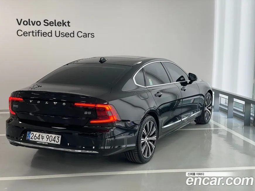 Volvo S90 2024 из KR, фото 4