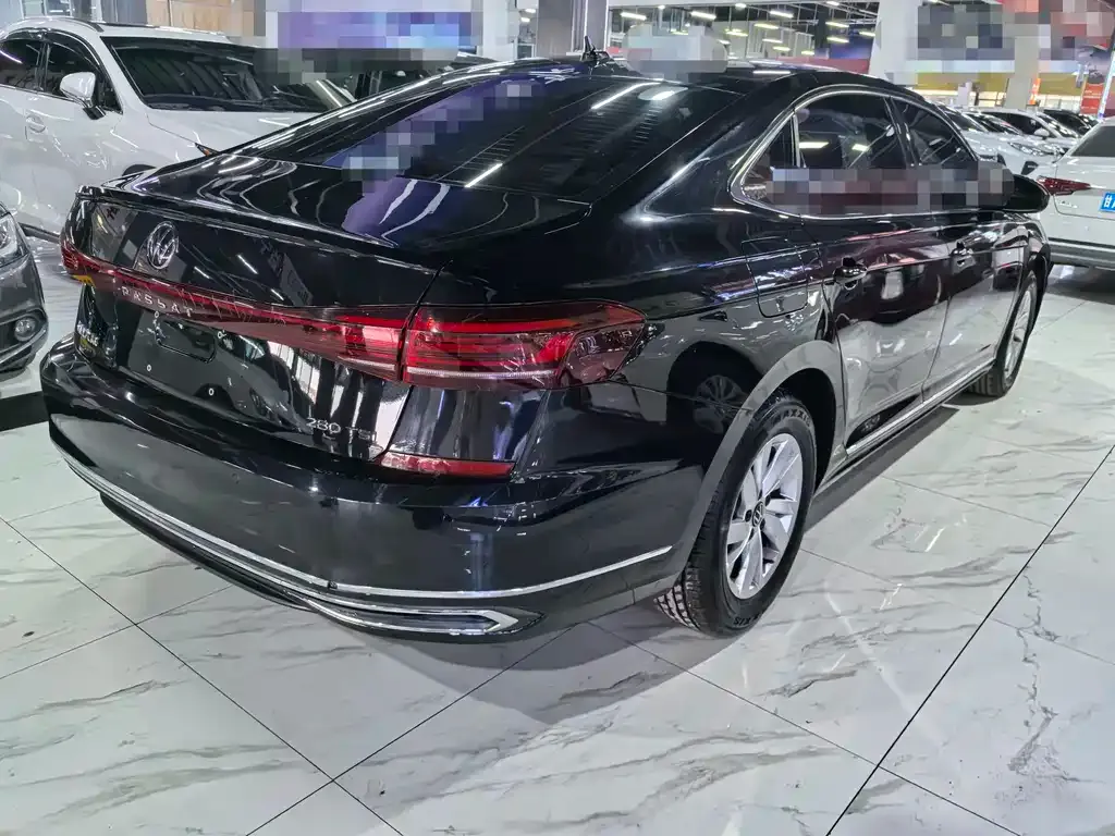 Volkswagen Passat — фото 6