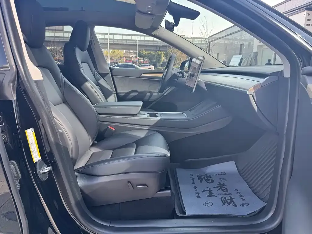 Tesla Model Y 2023 из CN, фото 7