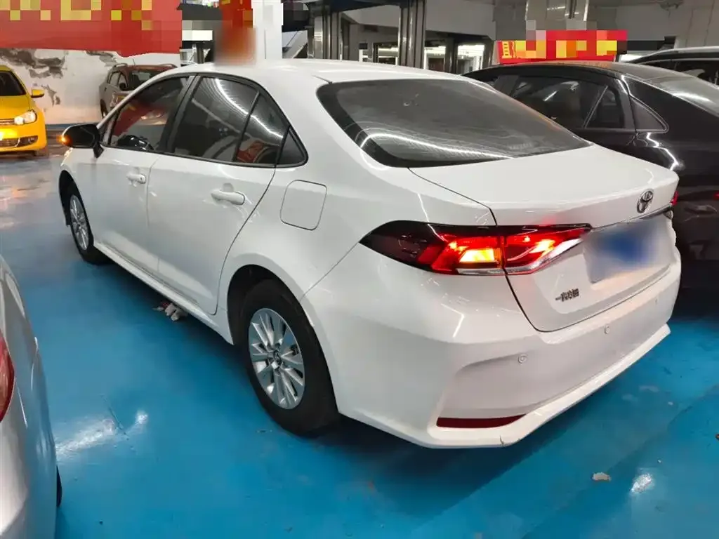 Toyota Corolla 2023 из CN, фото 9