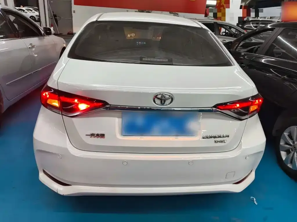 Toyota Corolla 2023 из CN, фото 3