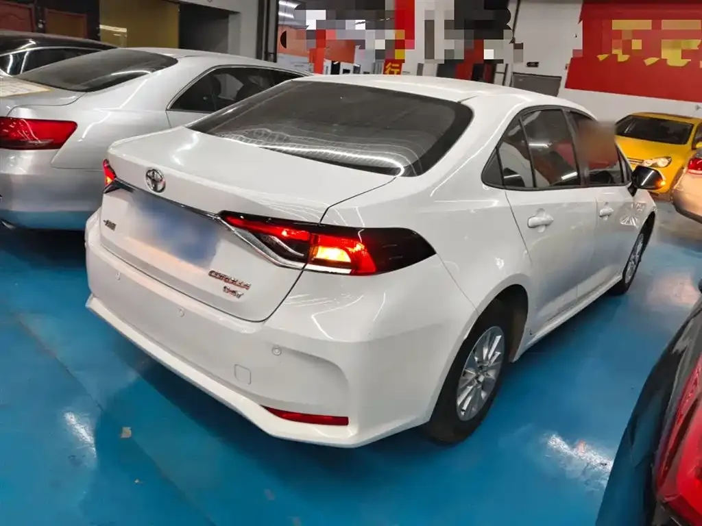 Toyota Corolla 2023 из CN, фото 5