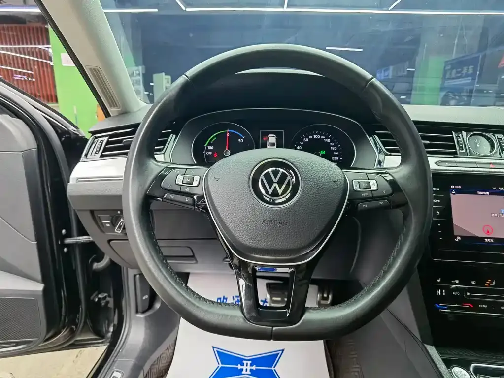 Volkswagen Magotan GTE PHEV 2022 из CN, фото 10