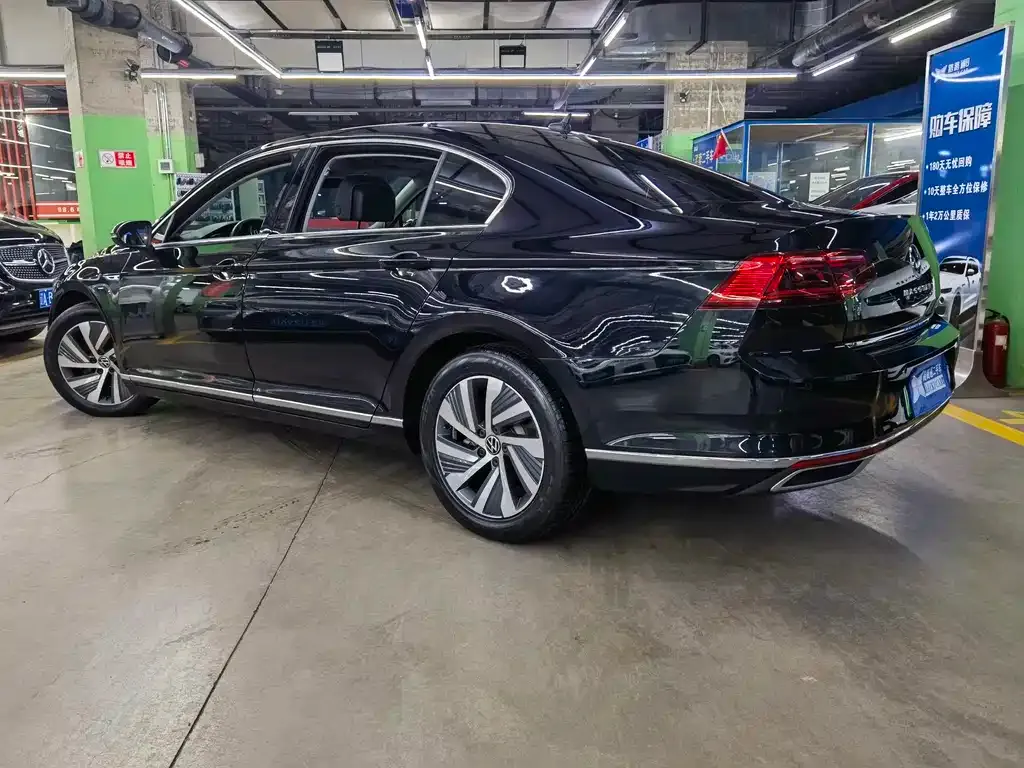 Volkswagen Magotan GTE PHEV 2022 из CN, фото 4