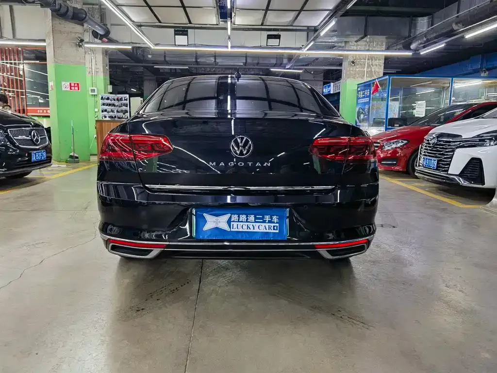 Volkswagen Magotan GTE PHEV 2022 из CN, фото 5