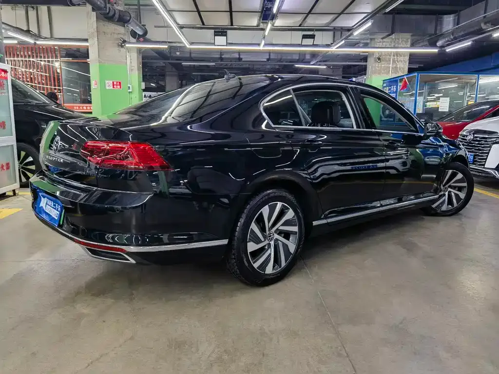 Volkswagen Magotan GTE PHEV 2022 из CN, фото 6