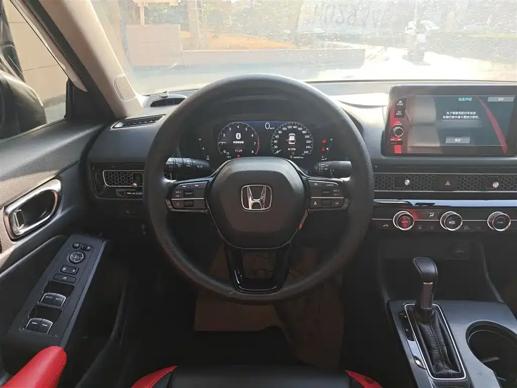 Honda Civic — фото 8