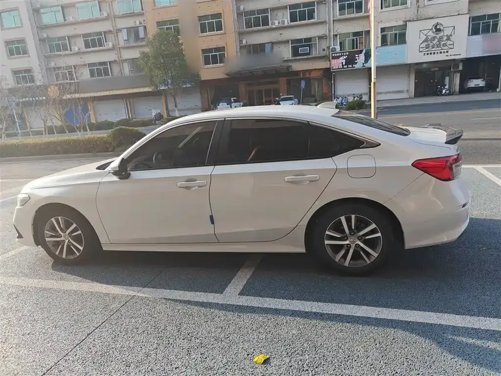 Honda Civic — фото 10