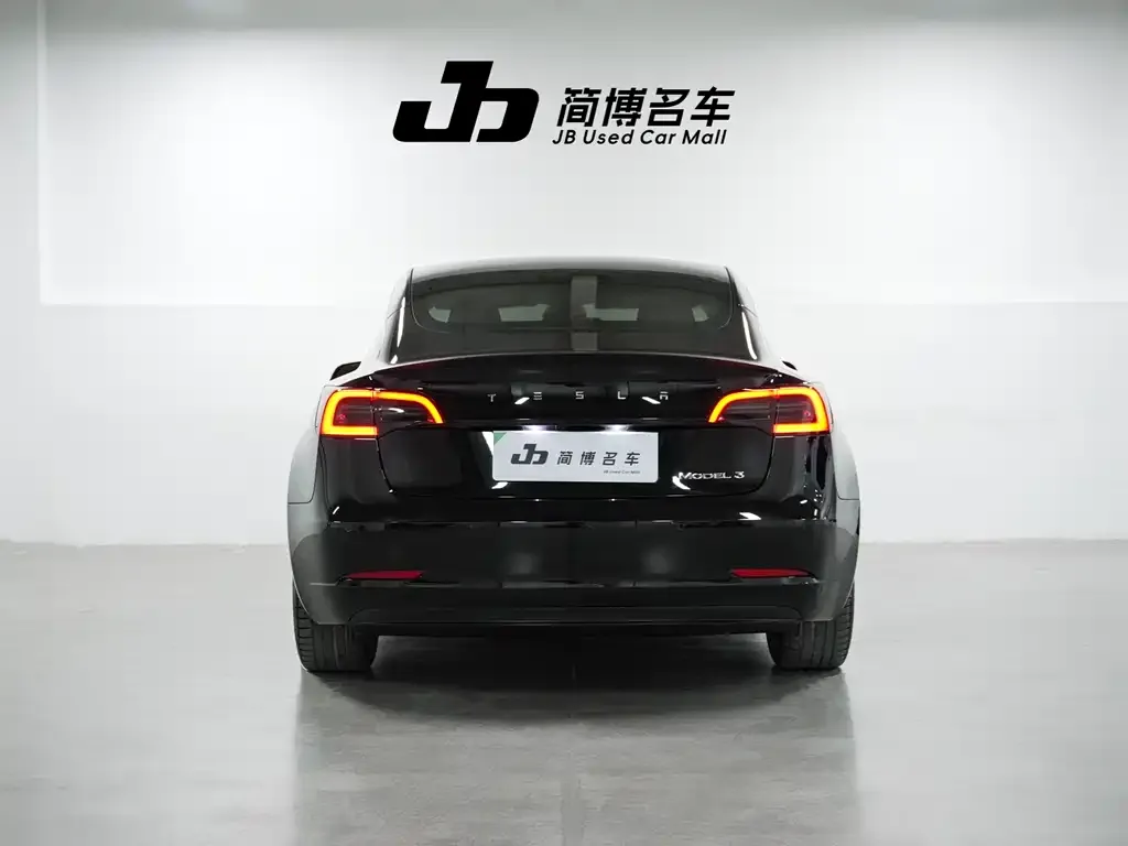 Tesla Model 3 — фото 2