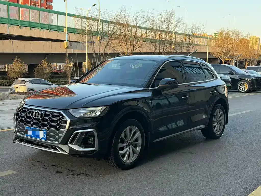 Audi Q5L 2022 из CN, фото 1