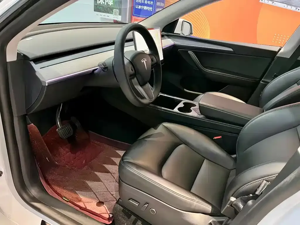 Tesla Model Y 2024 из CN, фото 8