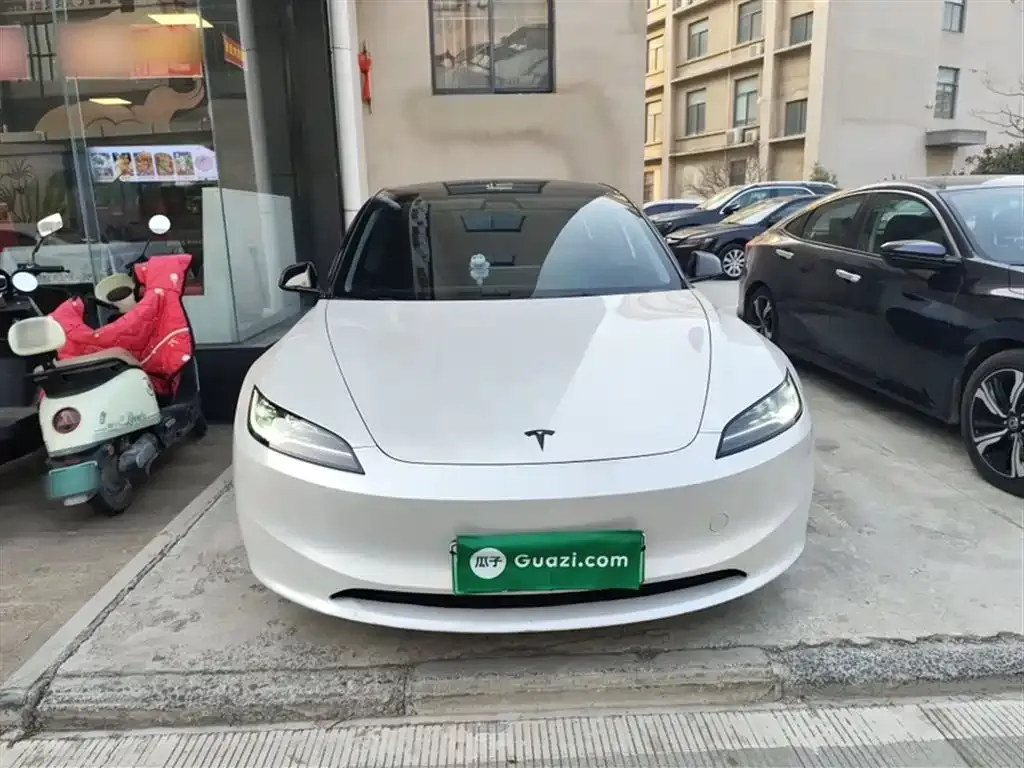 Tesla Model 3 2025 из CN, фото 2