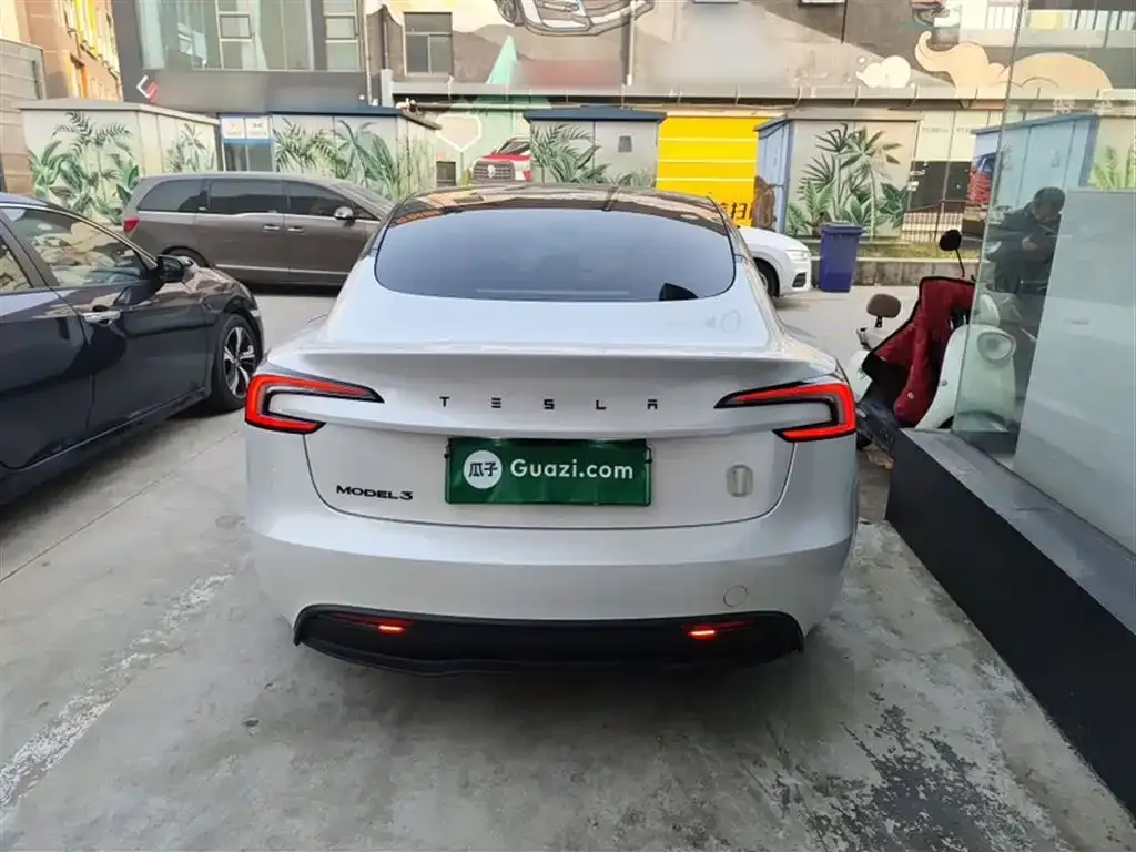 Tesla Model 3 2025 из CN, фото 9