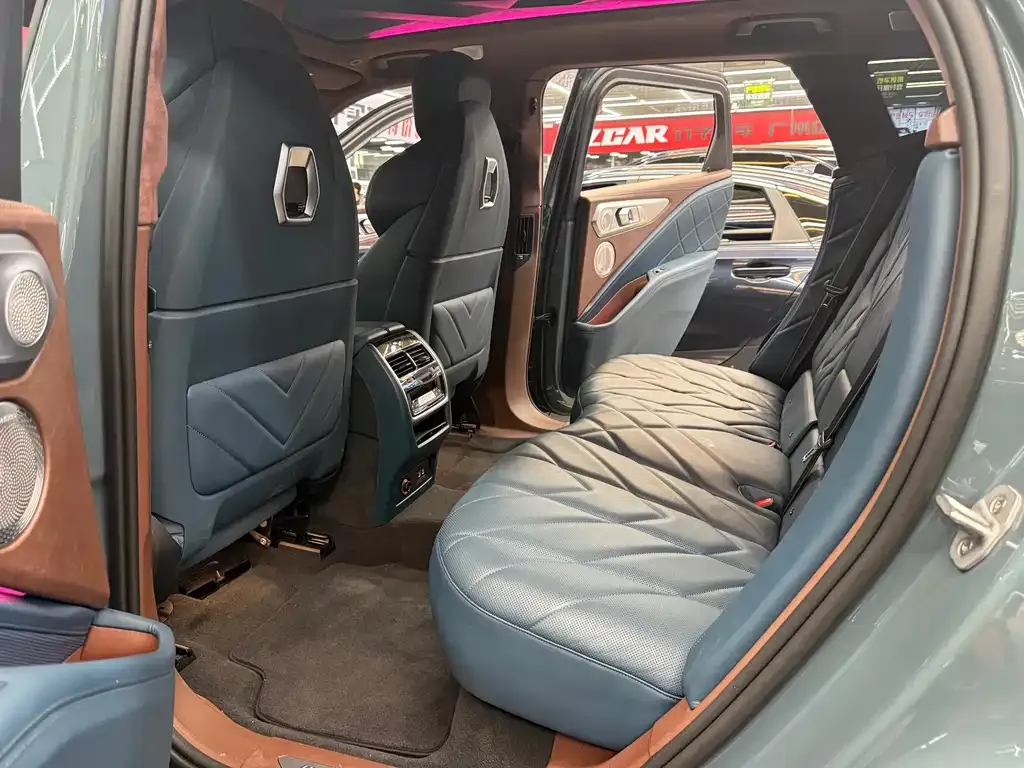 BMW XM 2024 из CN, фото 9