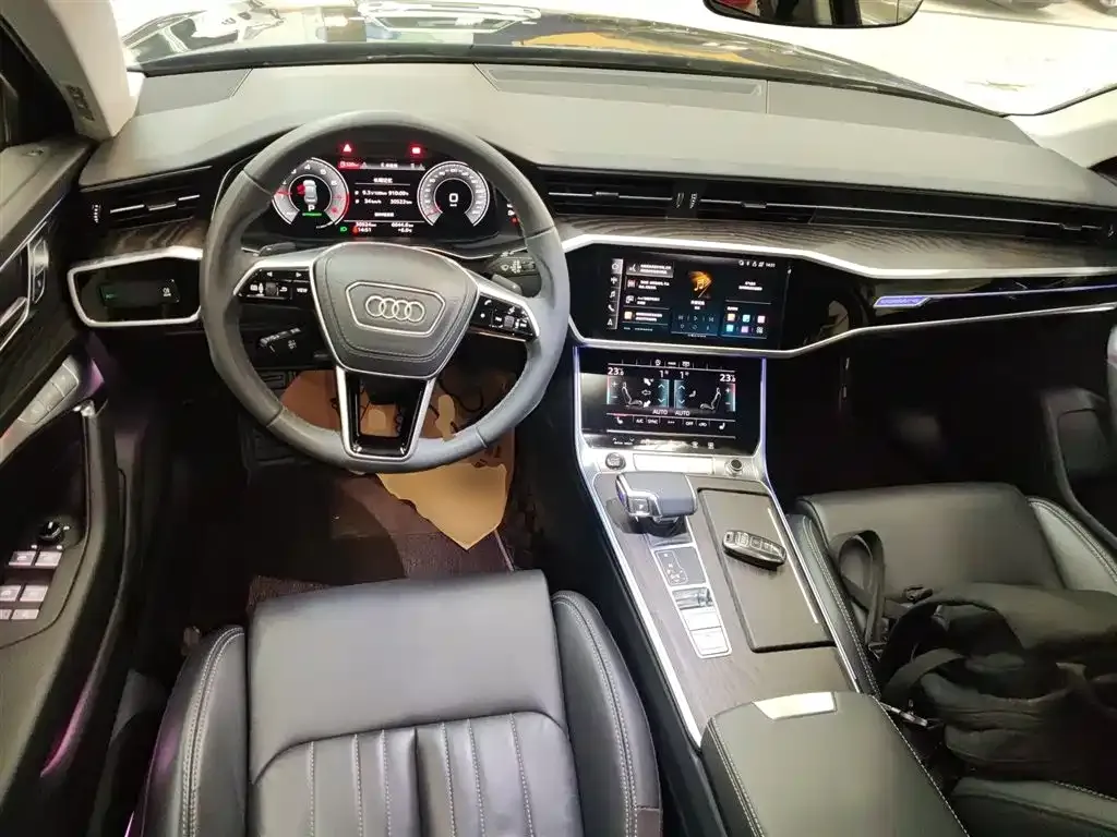 Audi A6L 2023 из CN, фото 10