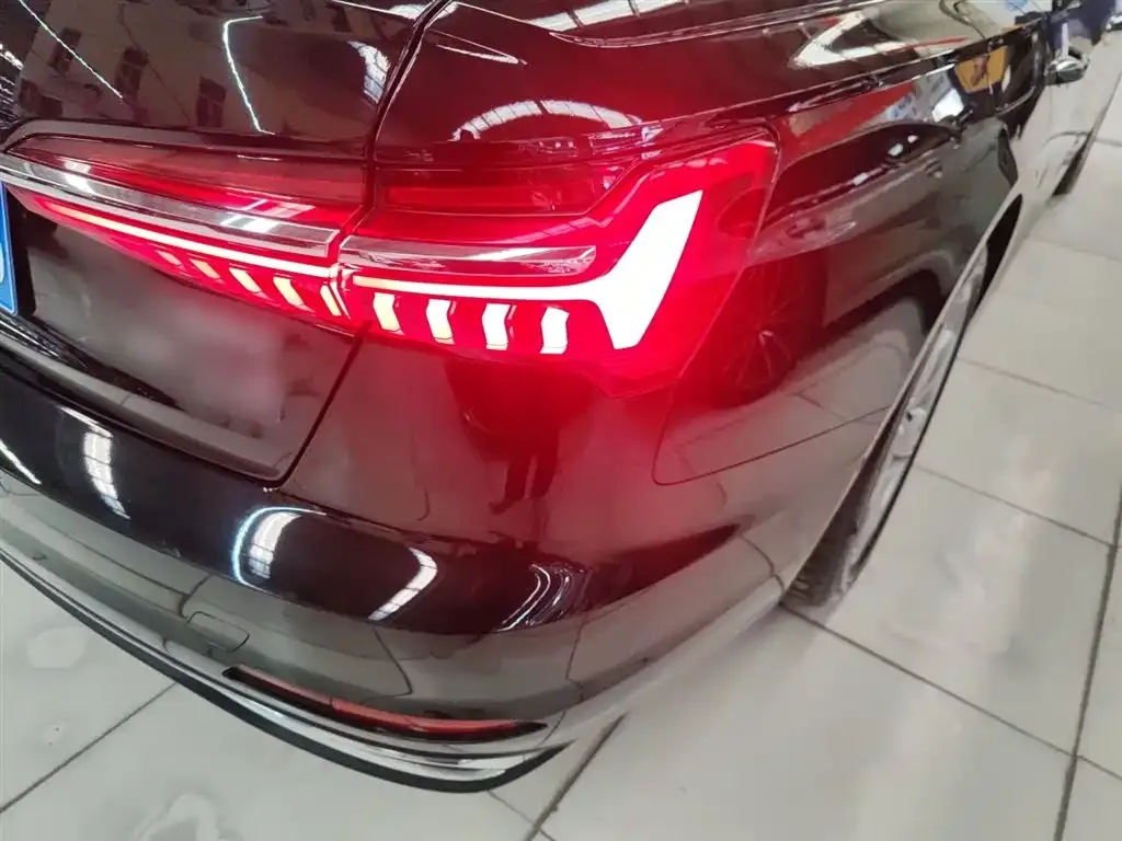 Audi A6L 2023 из CN, фото 4
