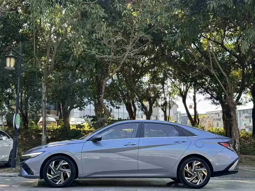Hyundai Elantra 2024 из CN, фото 10