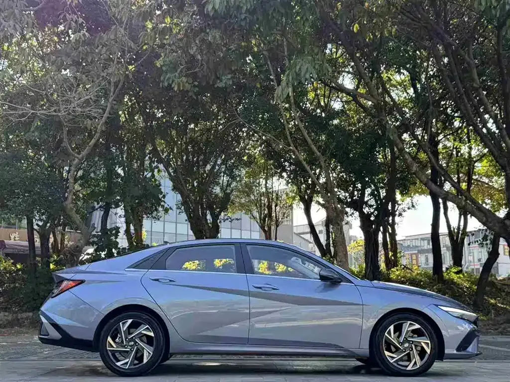 Hyundai Elantra 2024 из CN, фото 5