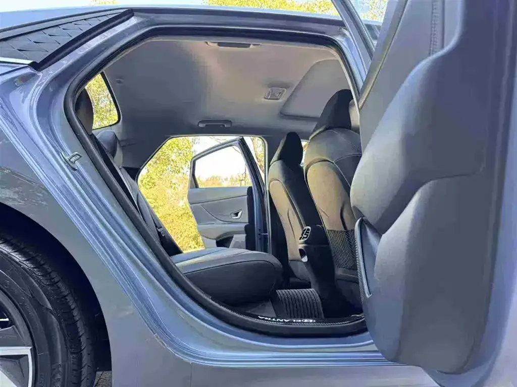 Hyundai Elantra 2024 из CN, фото 7