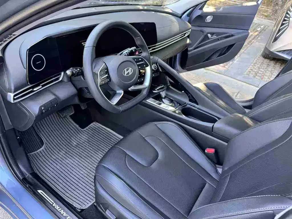 Hyundai Elantra 2024 из CN, фото 2