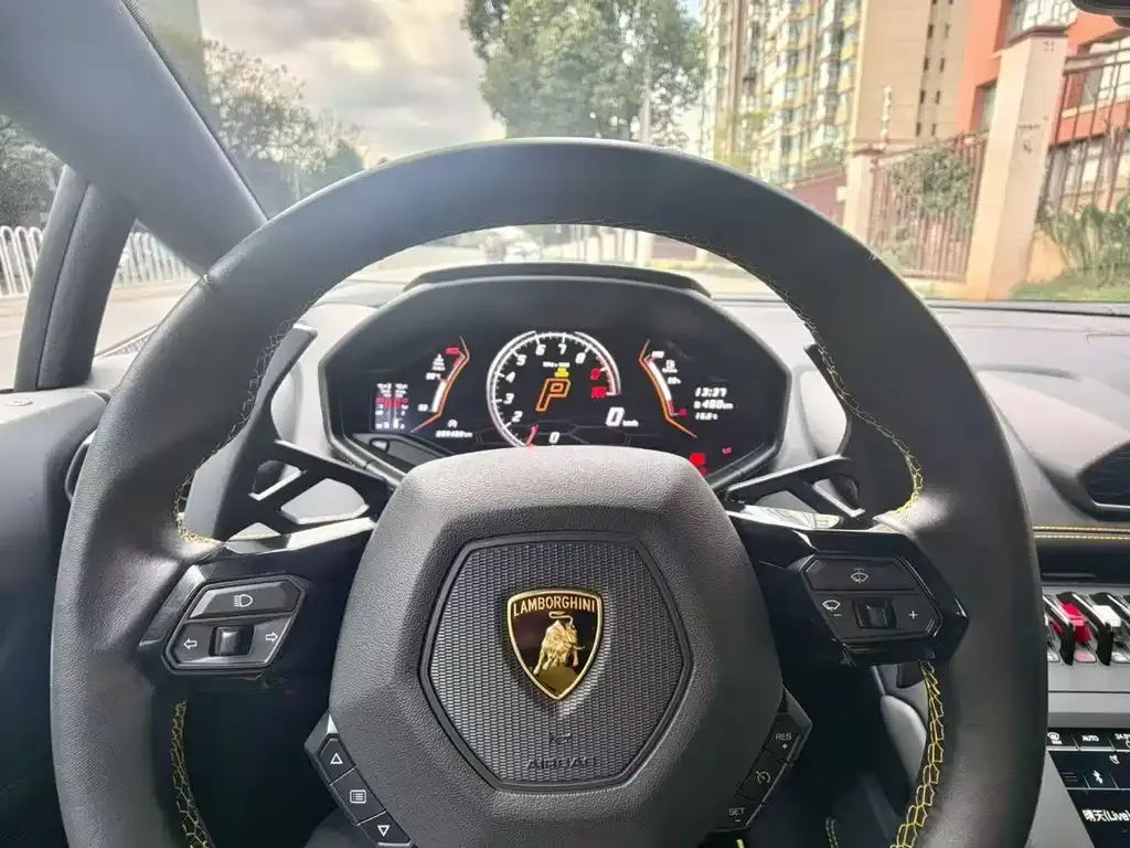 Lamborghini Huracan 2023 из CN, фото 7