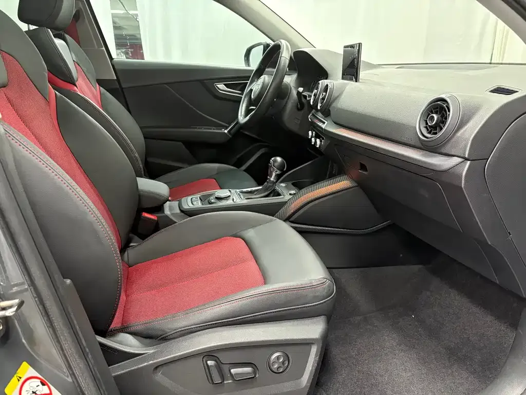 Audi Q2L 2021 из CN, фото 9