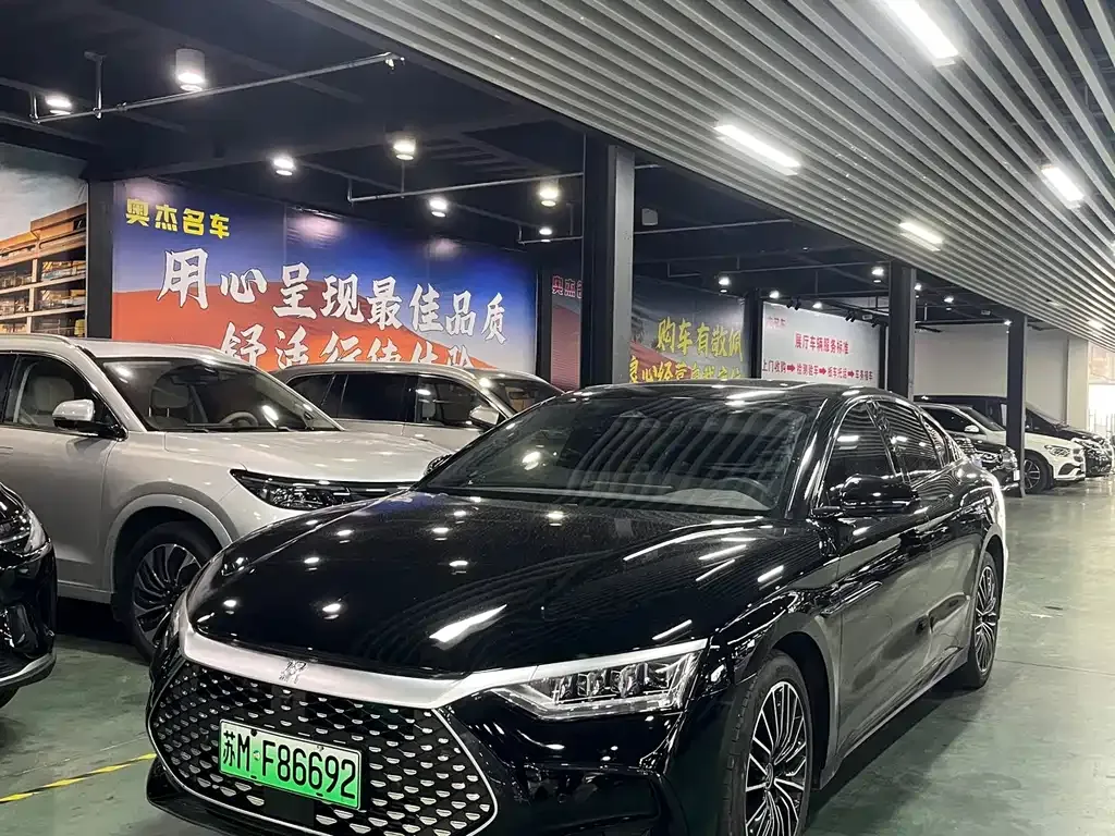 BYD Han — фото 1
