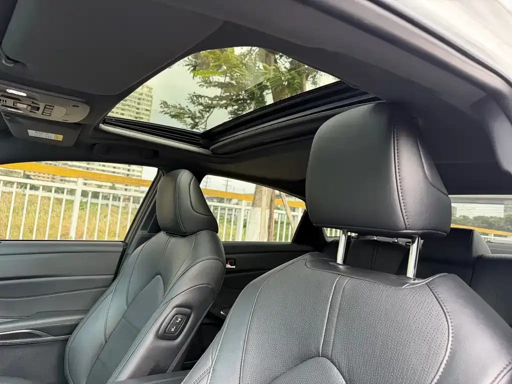 Toyota Avalon 2024 из CN, фото 6