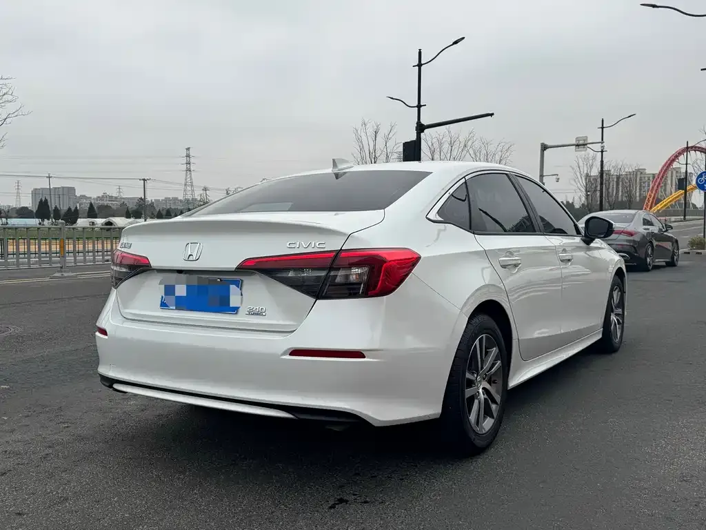 Honda Civic 2024 из CN, фото 2