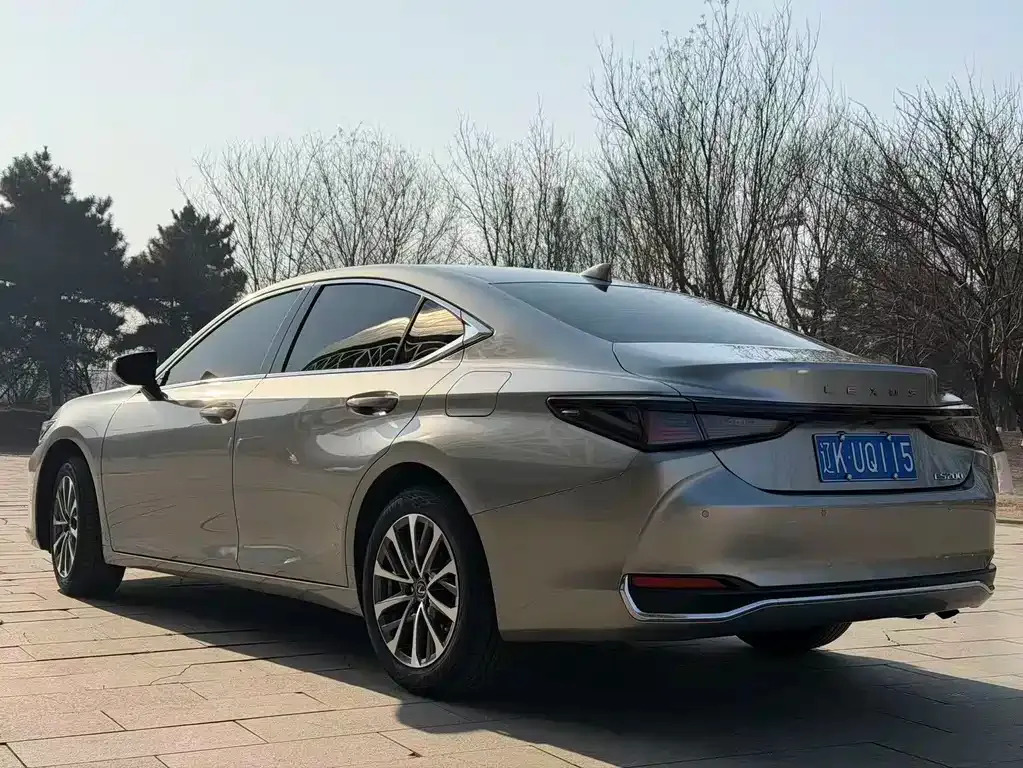 Lexus ES 2025 из CN, фото 8