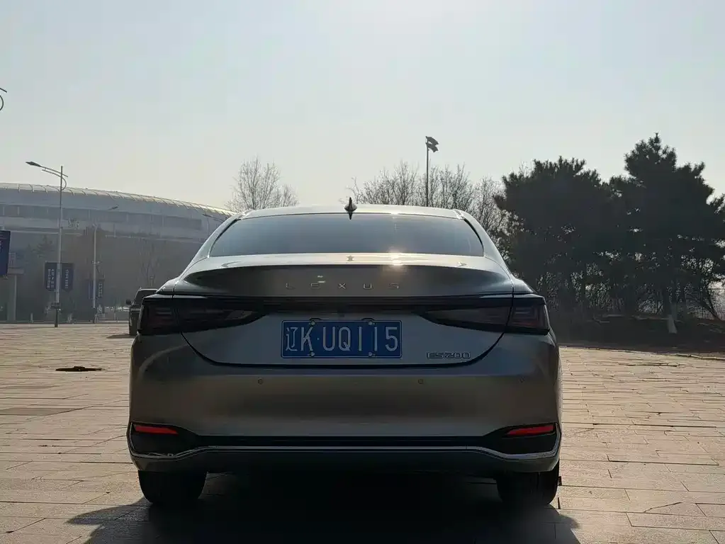 Lexus ES 2025 из CN, фото 2