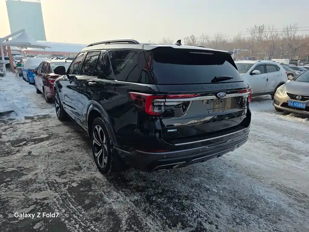 Ford Explorer 2023 из CN, фото 5