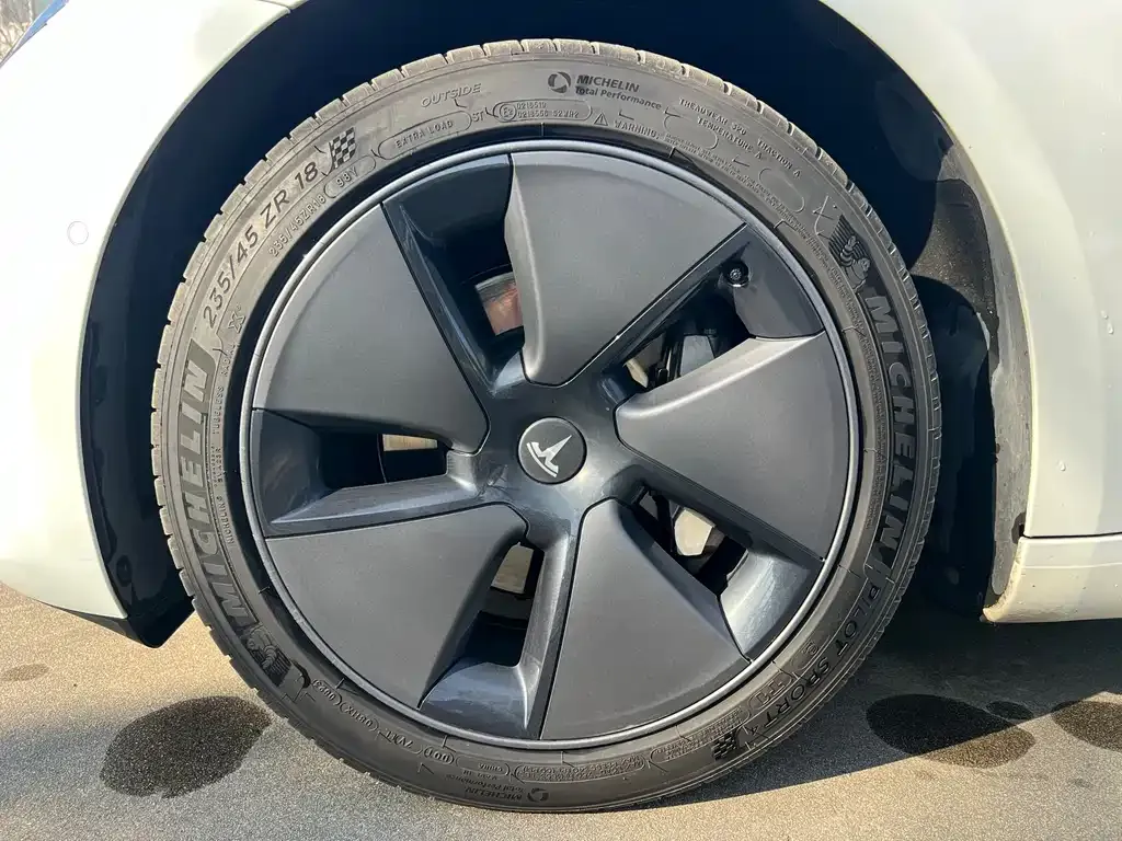 Tesla Model 3 2023 из CN, фото 8