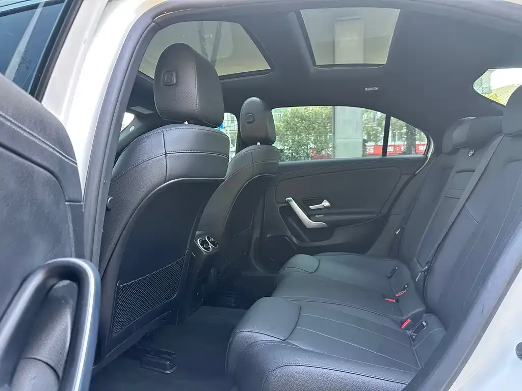 Mercedes-Benz A-Class 2021 из CN, фото 3