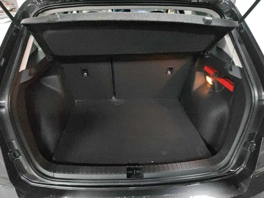 Volkswagen Tharu 2022 из CN, фото 9