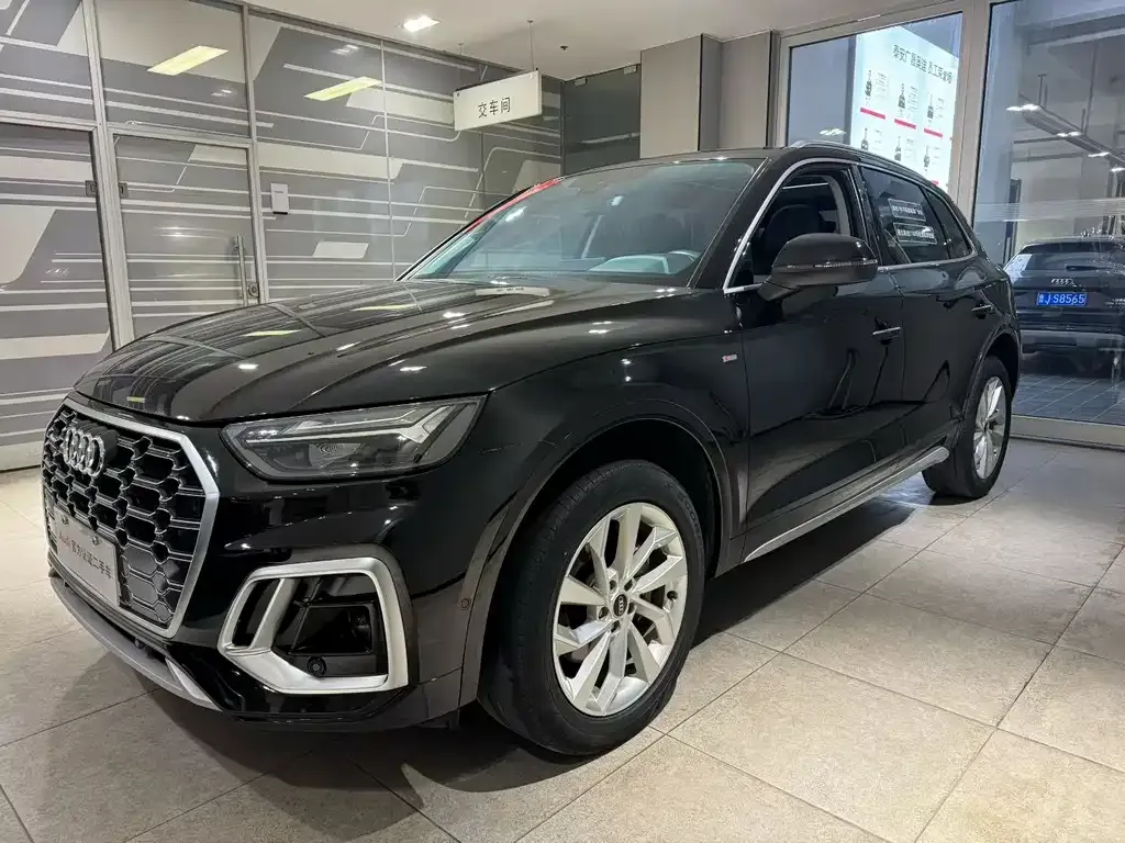 Audi Q5L 2021 из CN, фото 1