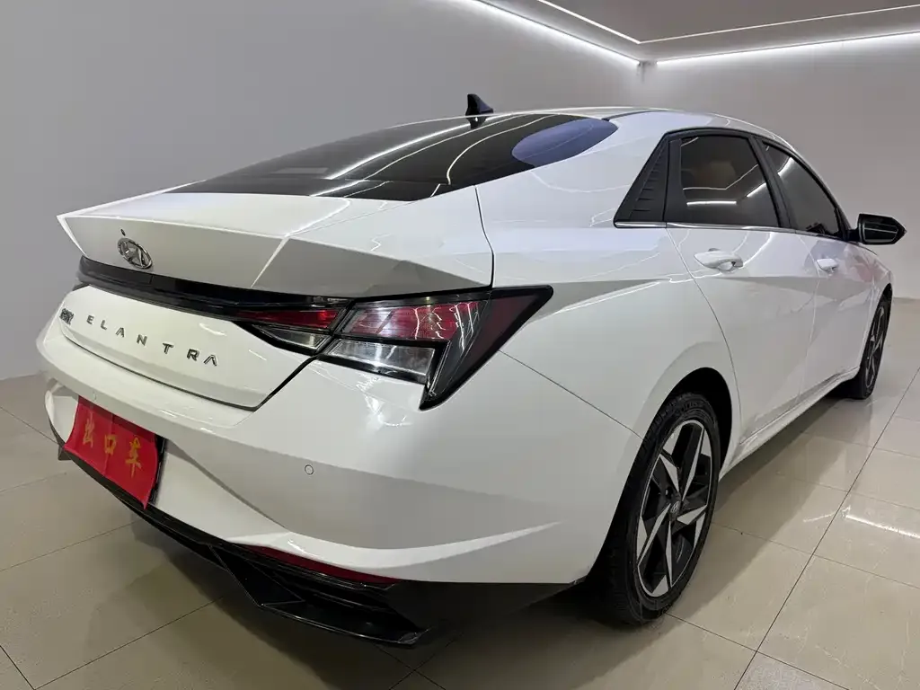 Hyundai Elantra 2022 из CN, фото 4