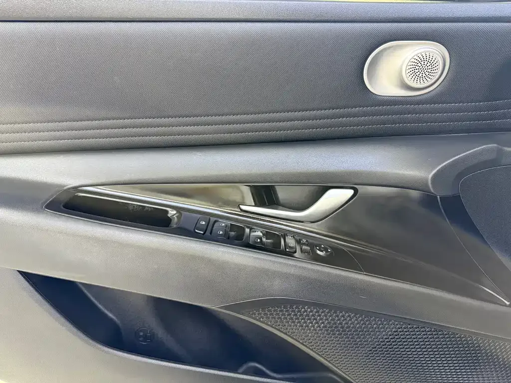 Hyundai Elantra 2022 из CN, фото 7