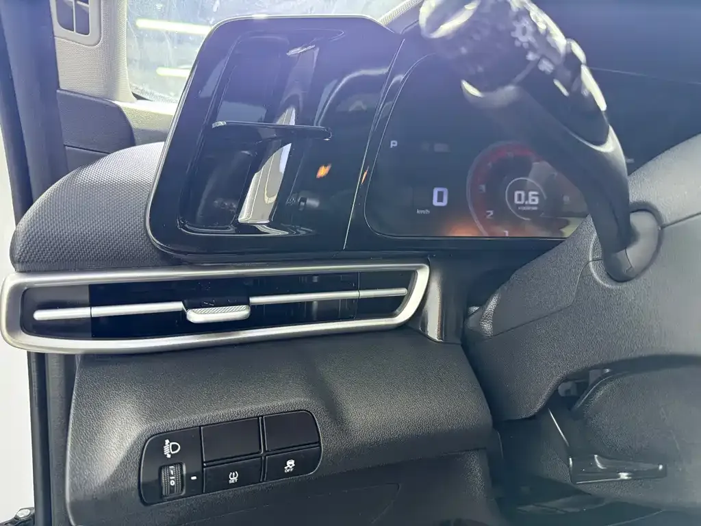 Hyundai Elantra 2022 из CN, фото 8