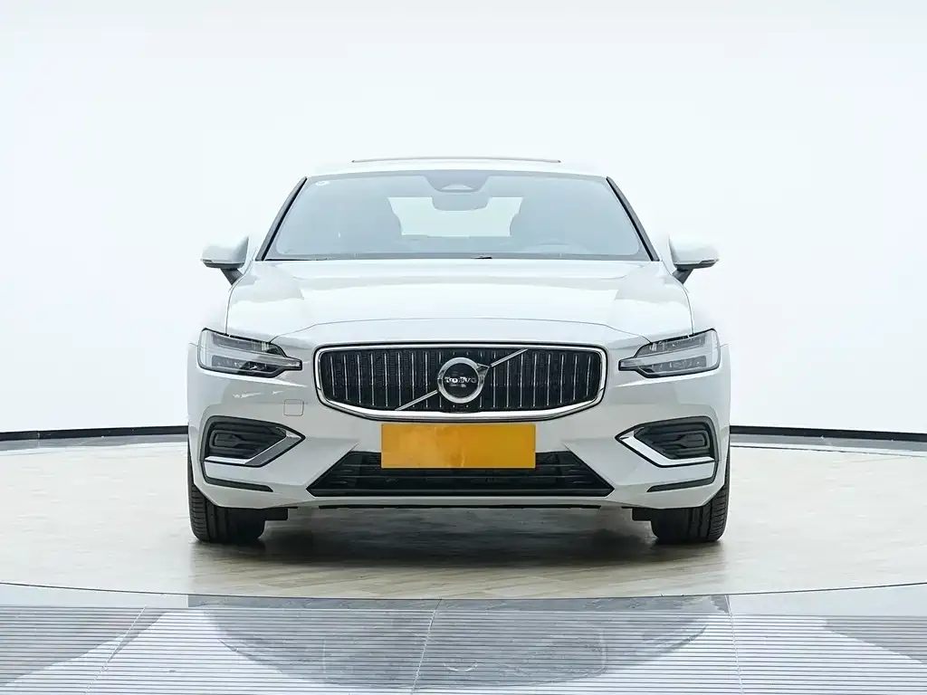 Volvo S60 2026 из CN, фото 8
