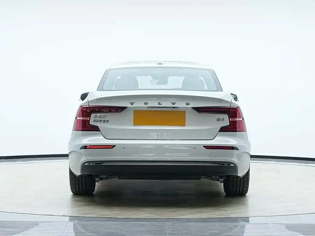 Volvo S60 2026 из CN, фото 2