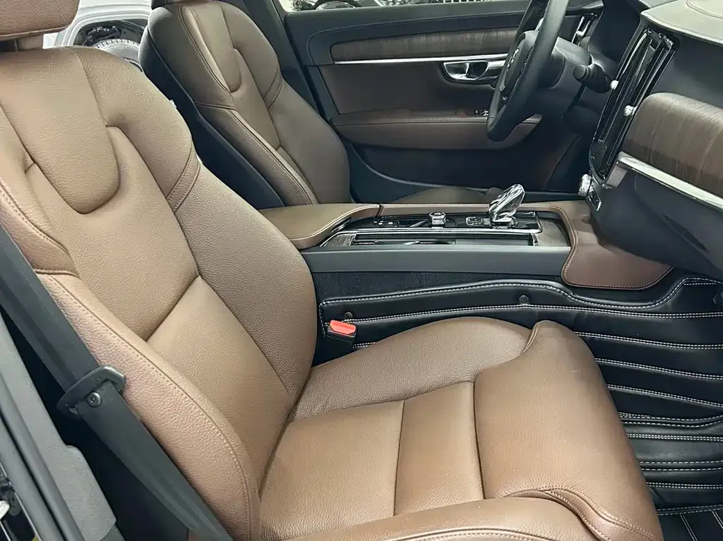 Volvo S90 2024 из CN, фото 10