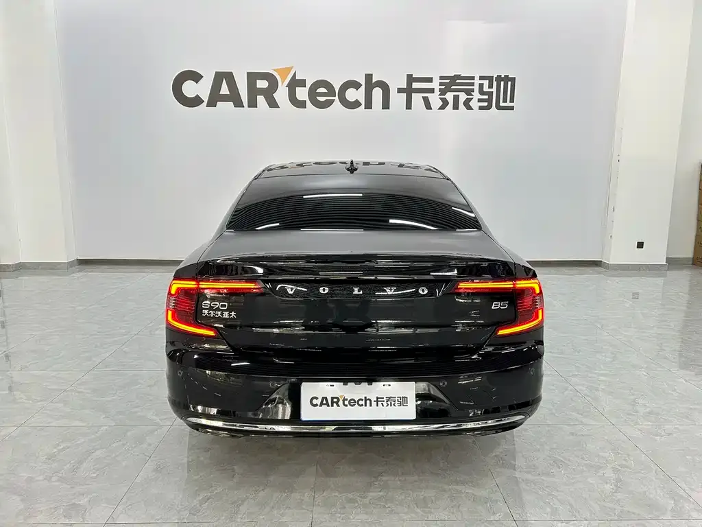Volvo S90 2024 из CN, фото 5