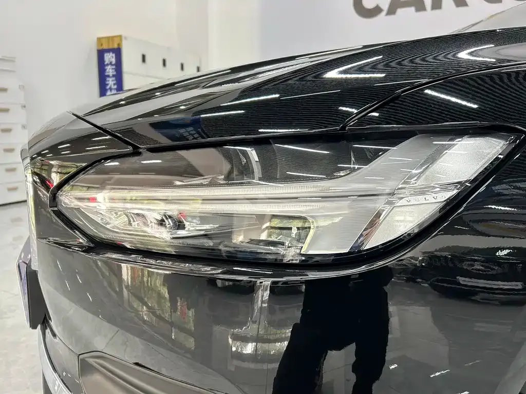 Volvo S90 2024 из CN, фото 8